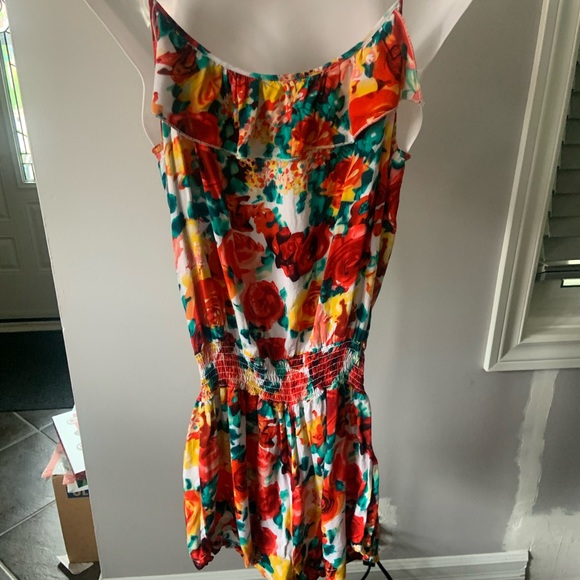 Floral Romper - Picture 4 of 4